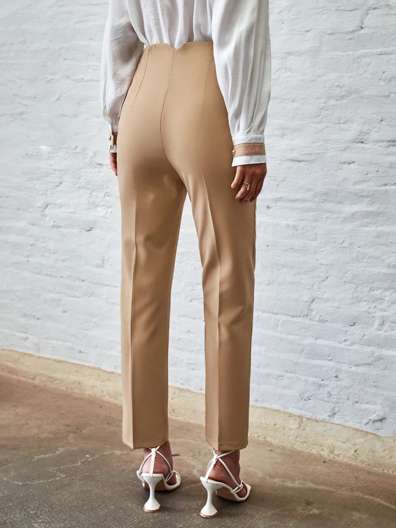 Slant Pockets Zipper Fly Carrot Pants