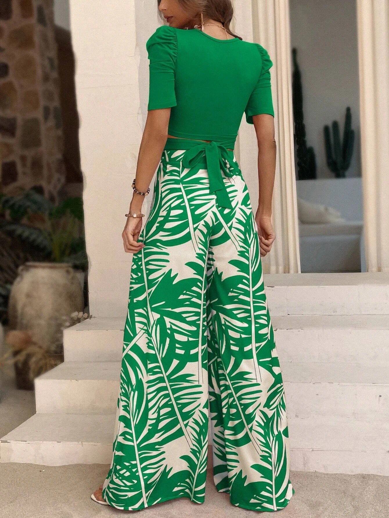 Solid Tee & Tropical Print Wide Leg Pants