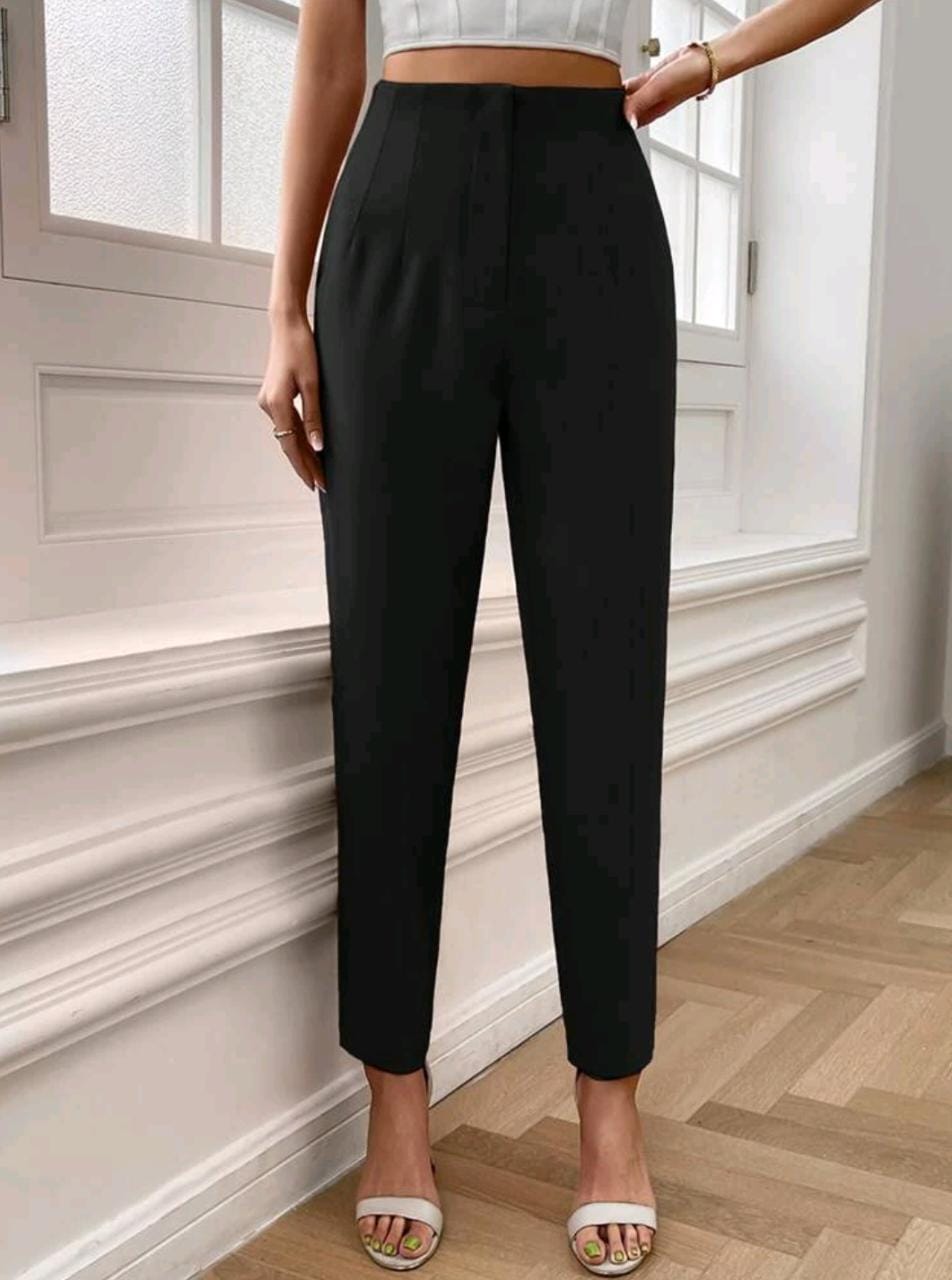 Plicated Detail Carrot Pants