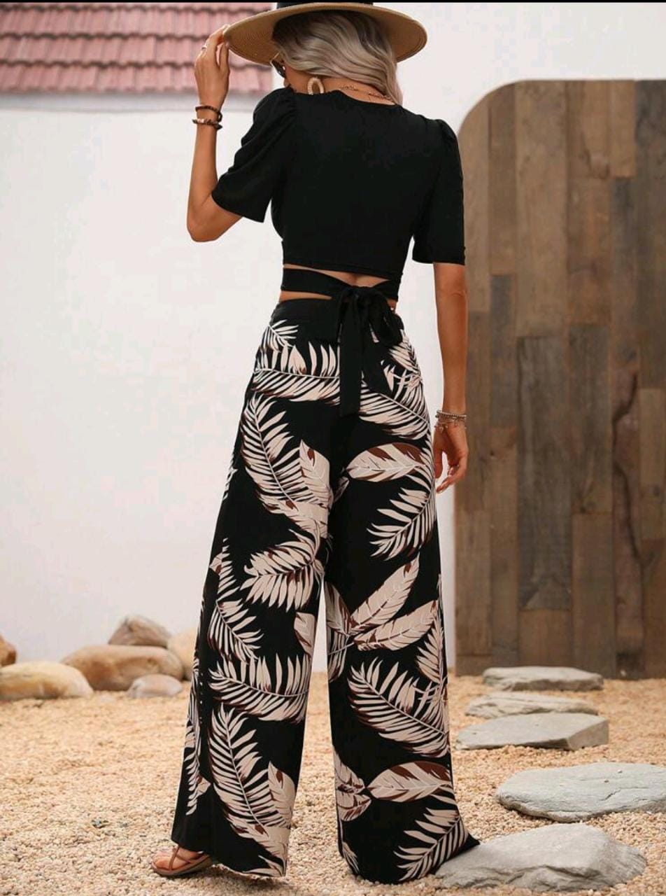Solid Tee & Tropical Print Wide Leg Pants