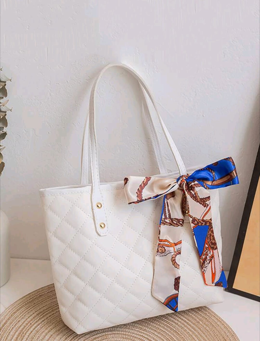 Minimalist leather tote bag