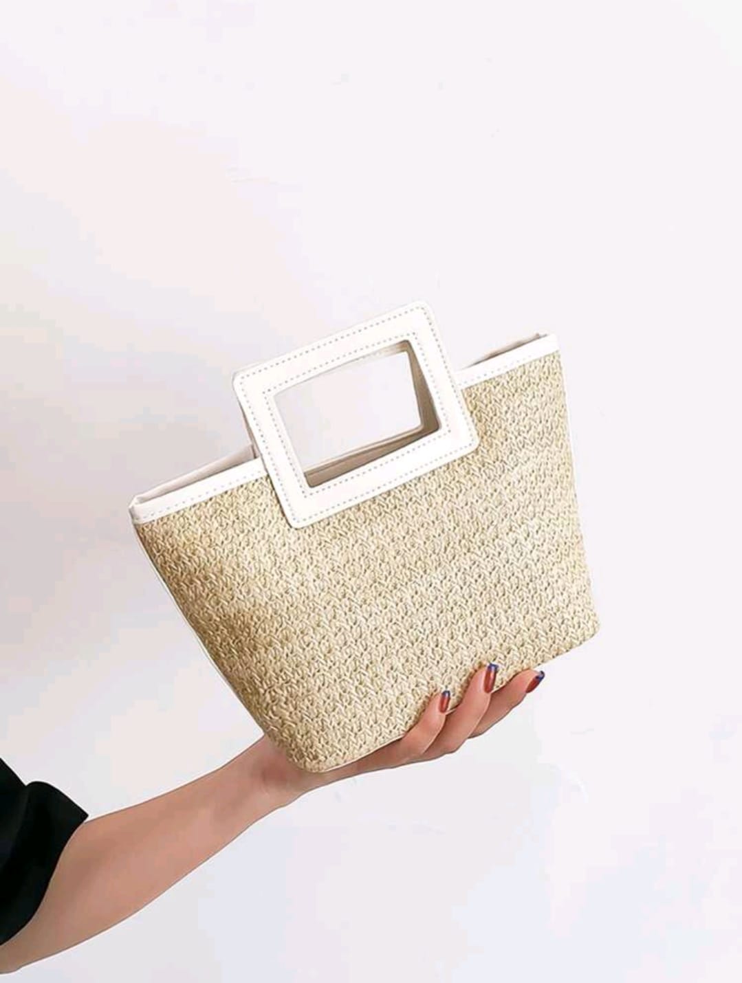 Contrast Binding Straw Bag