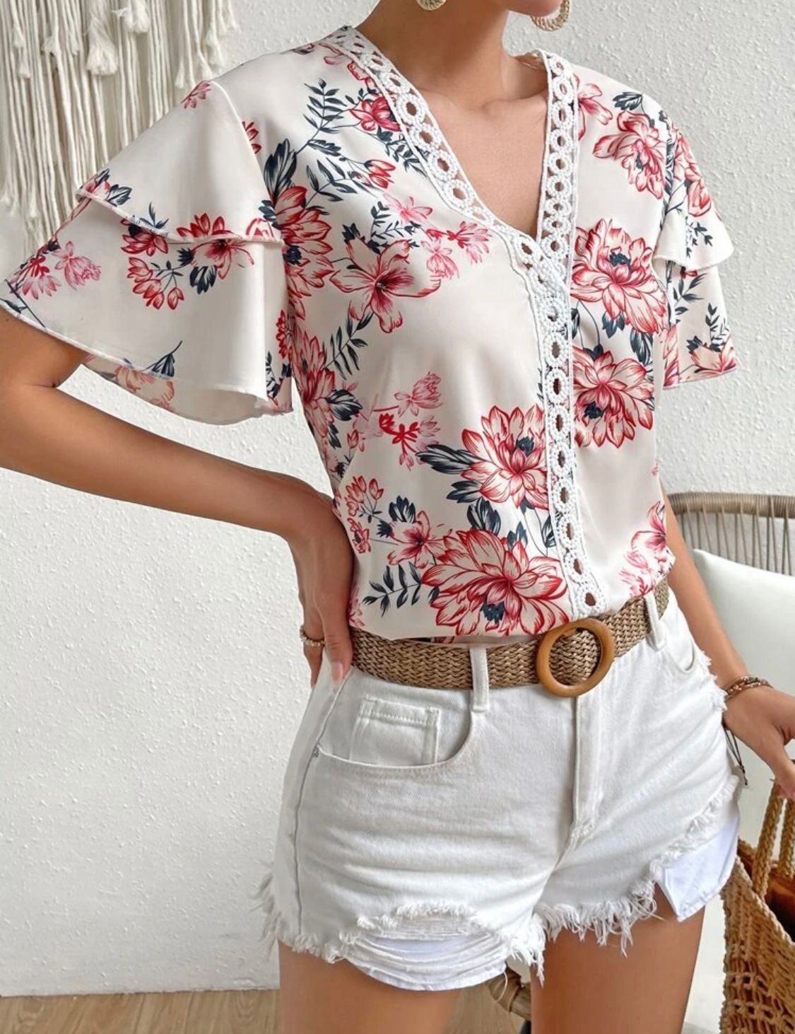 Floral Print Guipure Lace Insert Butterfly Sleeve Blouse