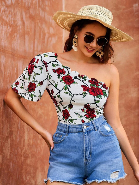 Floral Print Scallop Trim Tee