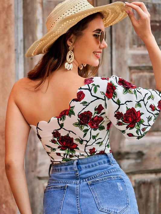 Floral Print Scallop Trim Tee