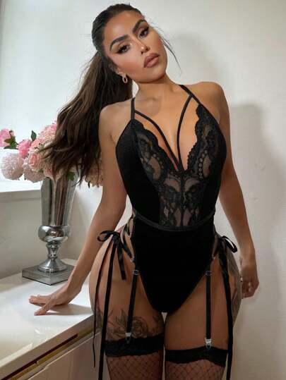 Contrast Lace Harness Teddy Bodysuit With 1pair Stocking