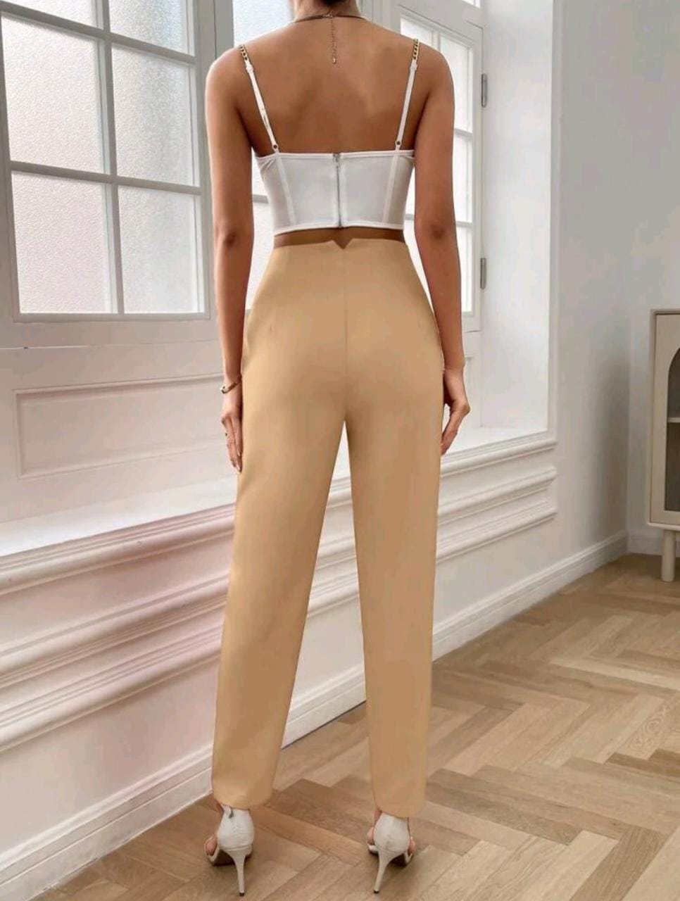 Solid Fold Pleated Detail Cropped Pants